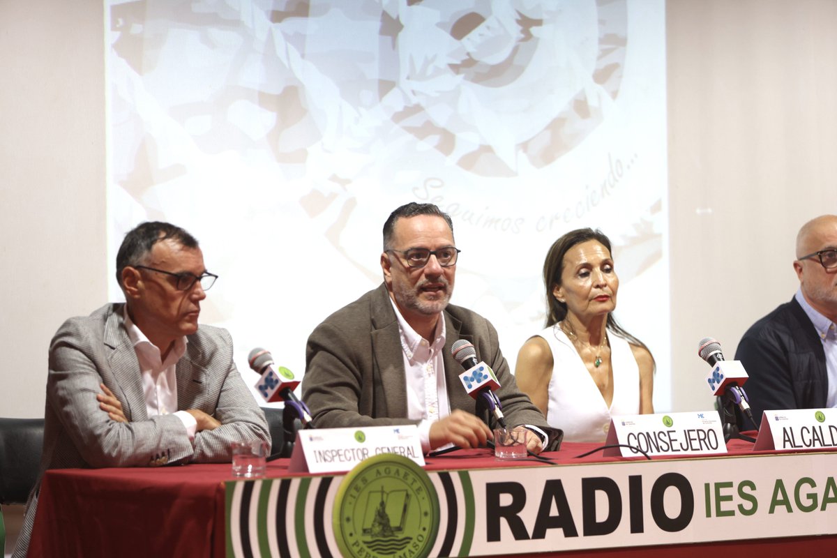 EducacionGobC's tweet photo. 🔵 La Consejería de Educación organiza en Agaete el II Encuentro de la Red de Museos Escolares de Canarias

✔️ El IES Agaete Pepe Dámaso, en el municipio grancanario de Agaete, acogió este jueves la cita organizada por el área que dirige Poli Suárez.

📎 https://t.co/2kEbBqV5Nj https://t.co/GFqby3T52Q