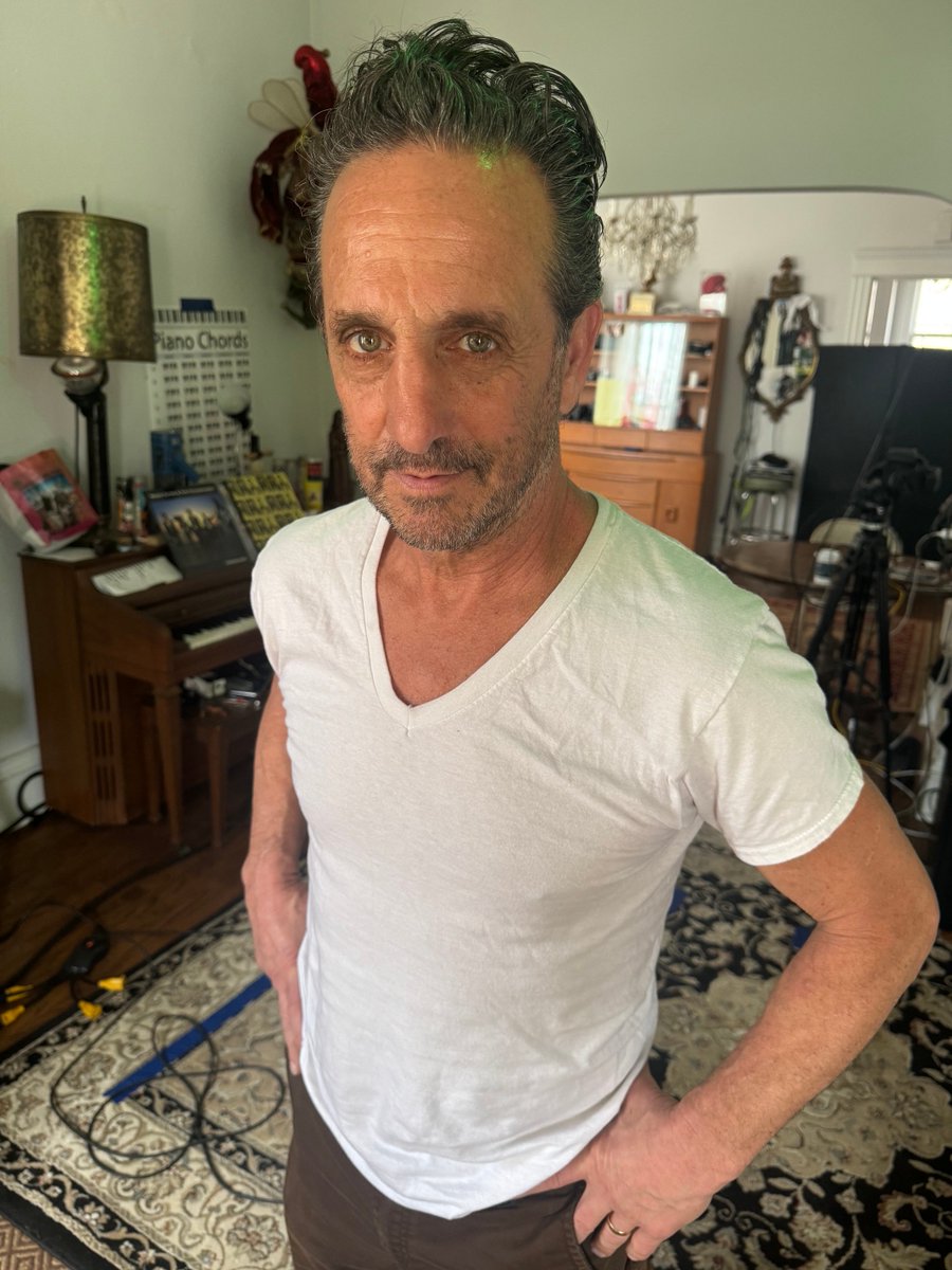 MarkCaro's tweet photo. Singer-songwriter-master storyteller Ike Reilly tells of making music his family business, singing with Springsteen, collaborating with fellow Libertyville native Tom Morello and approaching critical mass after all these years. On the new Caropop... https://t.co/1b5dkIoHxB https://t.co/nQrWM8XrB2
