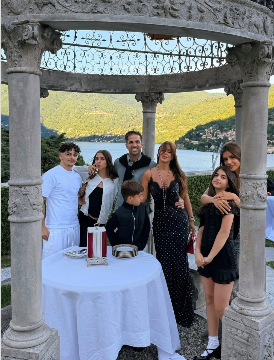 CFCfrancisco's tweet photo. After taking Como to the champions league, fabregas unites with his family https://t.co/XTo9py4zg9
