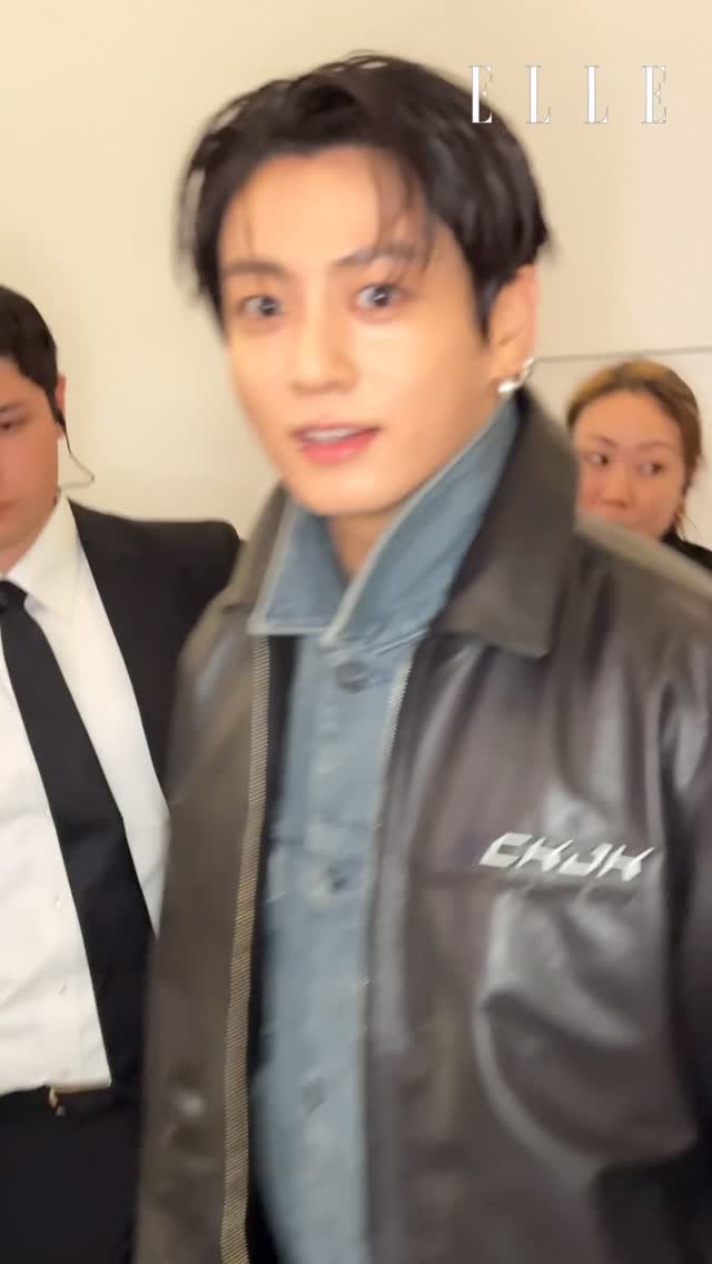 rising0613's tweet photo. ellejapan

JUNG KOOK (BTS) をカルバン クライン原宿でキャッチ🔥
 
@ calvinklein @ mnijungkook 
#CKJK #CalvinKlein #JungKook #정국 #ジョングク

https://t.co/Tifnp8aJWz https://t.co/E0X6ZCfx8j