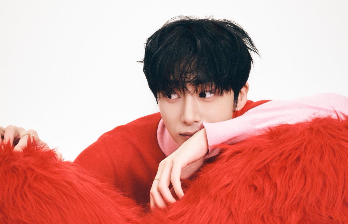 hyungwonspace's tweet photo. hyungwon sharing his message to monbebe on “newsen” interview #형원

🐢 it feels like no matter how many times i say ‘thank you’ to monbebe it’s never enough. i promise to repay (the love and support) step by step so please stay with us for a long time
🐢 i love you (1/2) https://t.co/64ZCP0wIJt