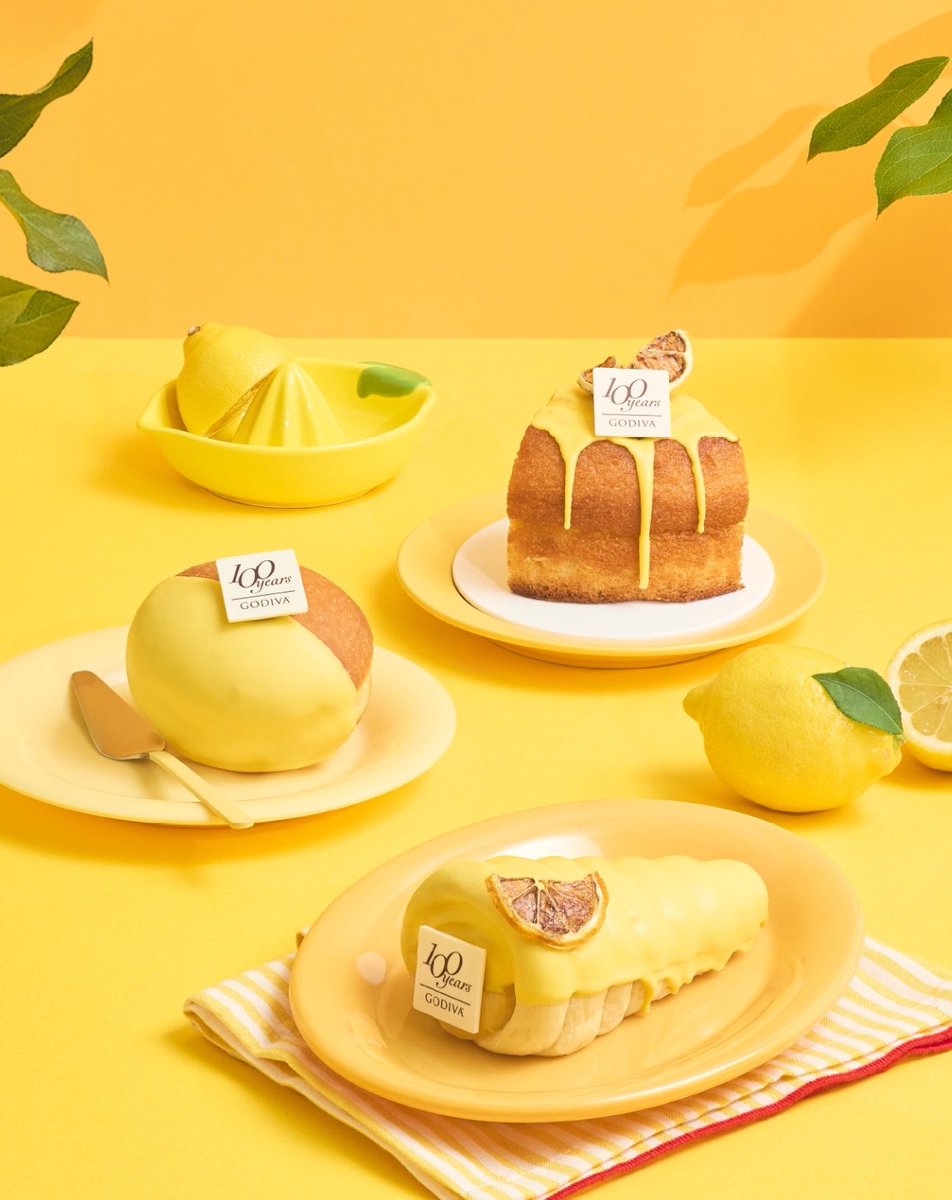 sinsang_info's tweet photo. 고디바 레몬신상 소식!🍋

상큼한레몬크림듬뿍소라빵
상큼한레몬크림듬뿍도넛
상큼한레몬파운드 https://t.co/nGlwNKwcKs