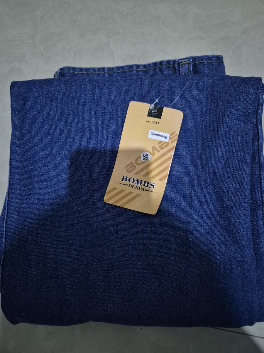 cardifolds's tweet photo. 🐞 wts jeans 50k yuk, bisa oren (NEW) https://t.co/h73MRCWTgi