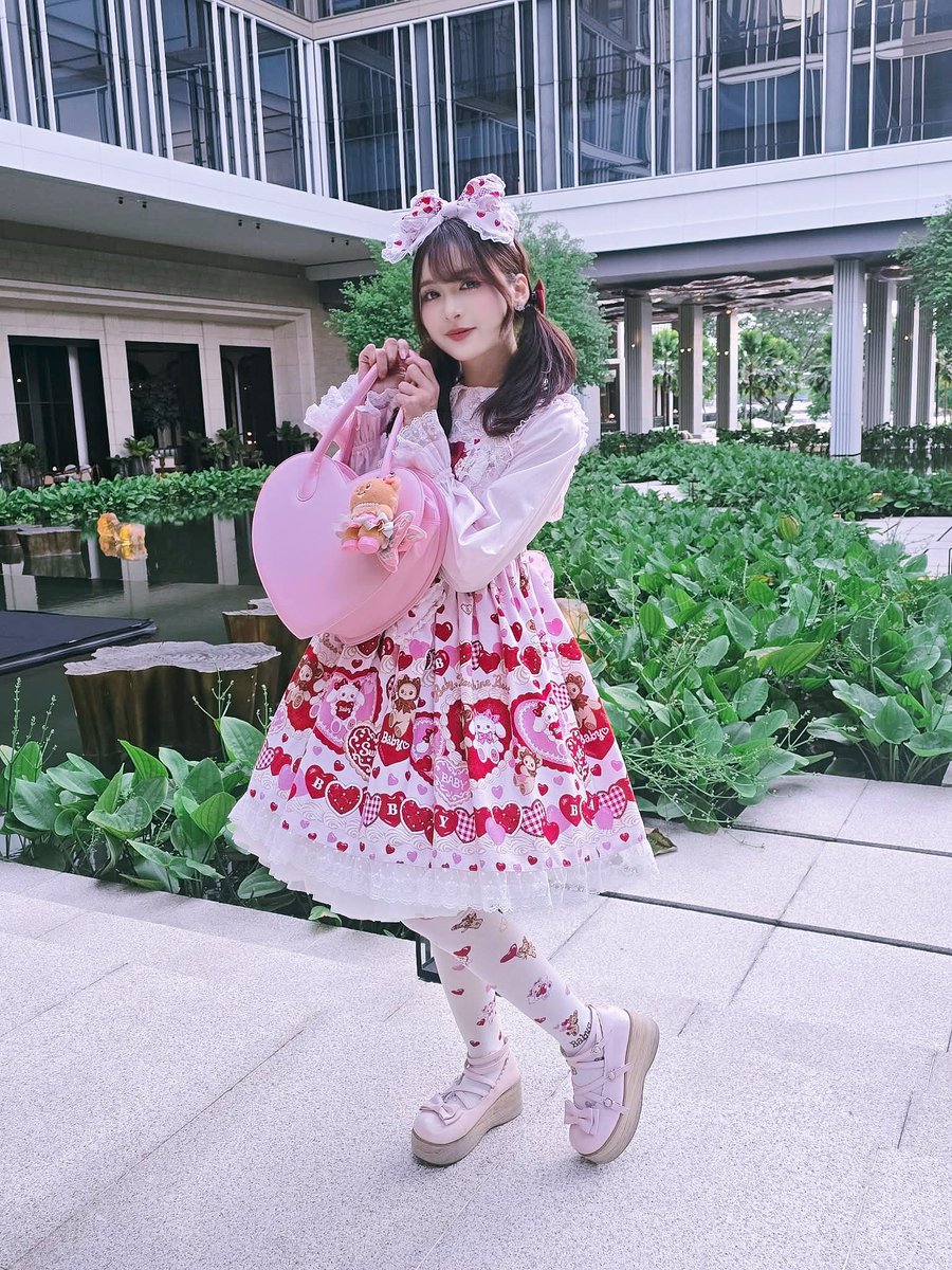 Bbibew_'s tweet photo. ซัมเมอร์อาฟเตอร์นูนที 🥰💖 https://t.co/Us44Tkmp4h