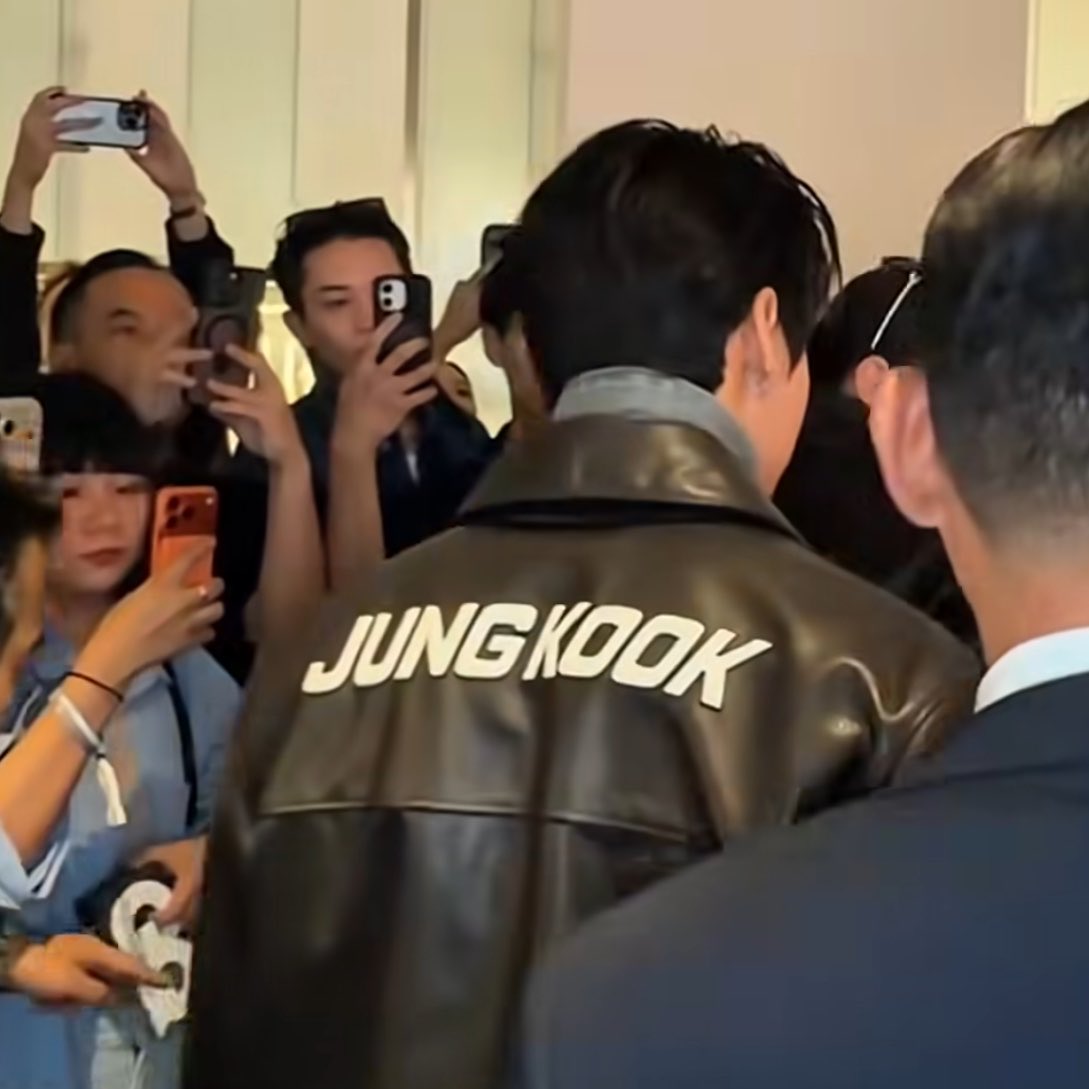 jungkook admirer tweet media