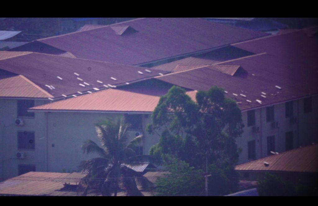 ChainPatrol's tweet photo. LIGHTS IN DARK ROOMS. TRAILER DROPS IN 7 DAYS.

From the outside, these buildings seem normal, but inside are thousands of victims held against their will. Trafficked under false promises. Forced to scam strangers for 17+ hours a day. Tortured for missing quotas.

This is the reality of life inside the scam compounds