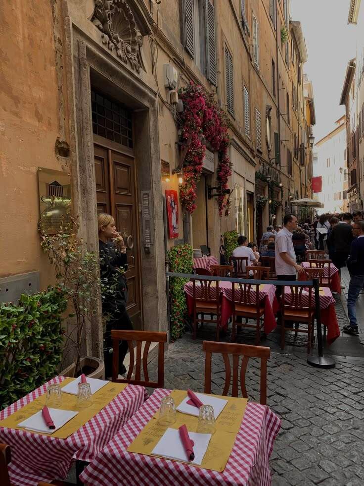 MozartCultures's tweet photo. All roads lead to Rome. https://t.co/tVDAvzqHew