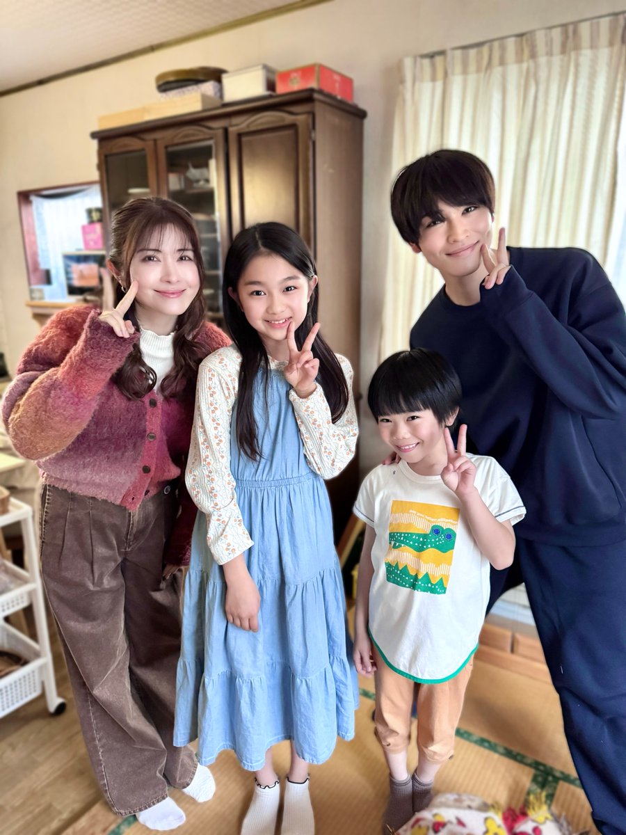 Ppuuring's tweet photo. 아사랑 나오키 남매✌️ https://t.co/dEXT5mZd2B