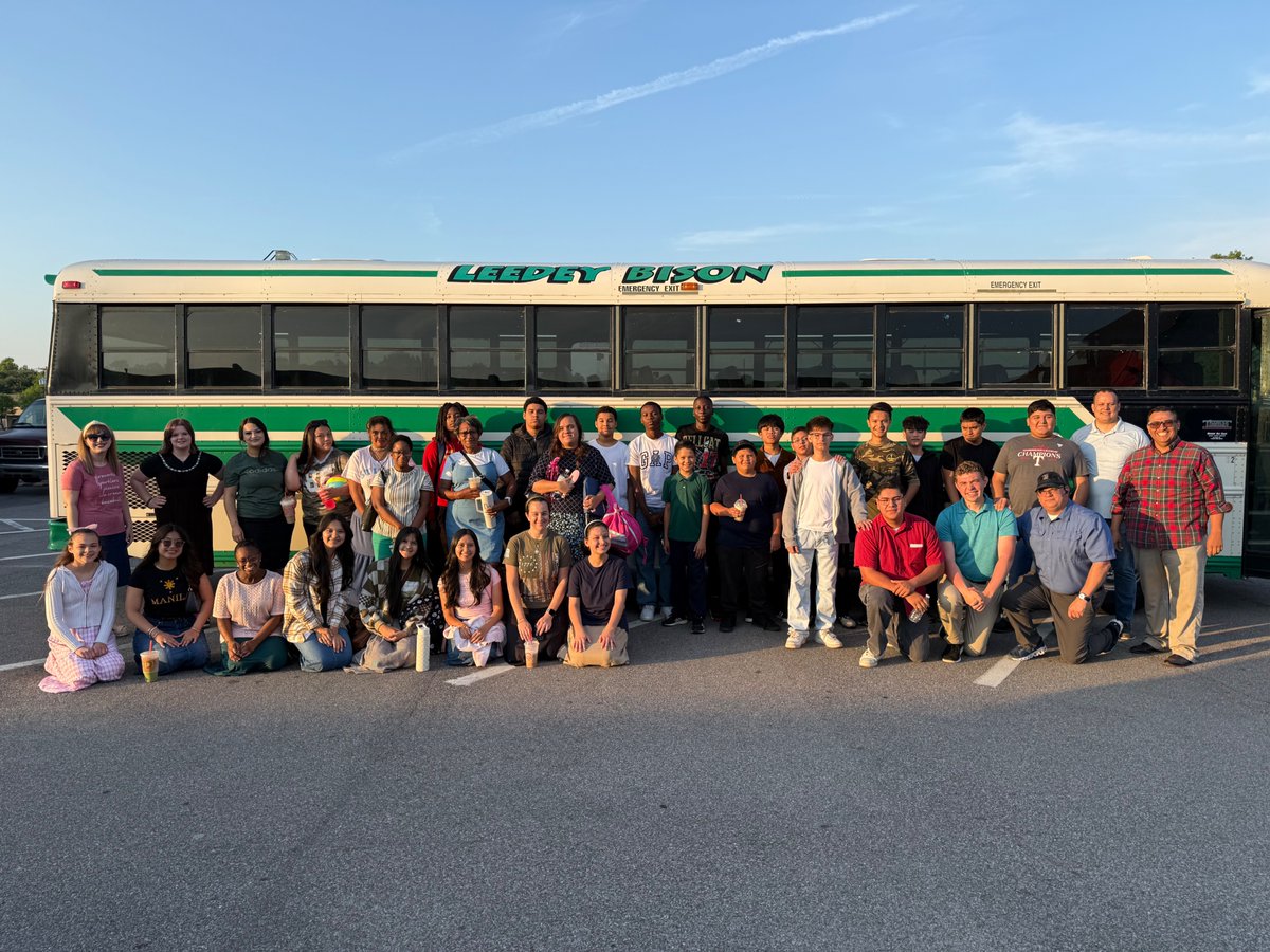 oldpathsjournal's tweet photo. Sent some of our youth off this morning to the River Valley Teen Conference at Poteau Valley Baptist Church and Pastor Mickey Ellis. Praying God uses the preachers and this trip to influence our teens for Christ and His cause #reachingthenextgeneration #MBCBethany https://t.co/U4uumHtevw