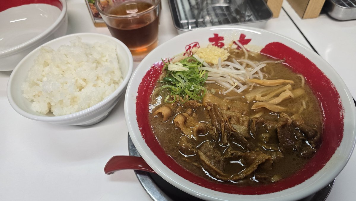 ryotrav0509's tweet photo. 日帰り徳島でラーメン東大の本店来れた！
高校生時代から京都店とか行ってたけど、ついに本店行けて嬉しい🍜
生卵食べ放題は4ついっちゃいました🥚 https://t.co/B6vgJHHIi4