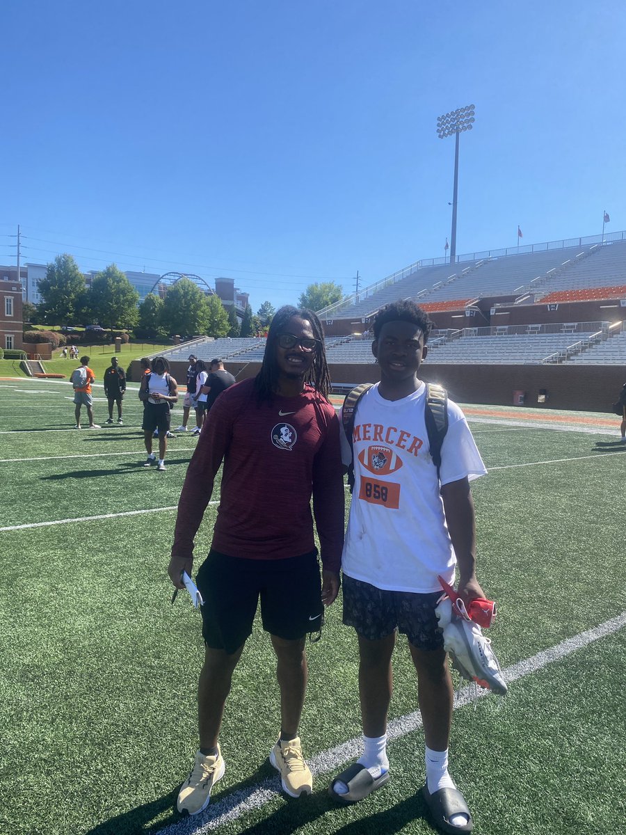 Daniel_Dakin's tweet photo. Had a great time at the Mercer Mega Camp! Grateful for the opportunity to compete, learn, and showcase my skills. Thank you to the coaches and staff for putting on a great event. #MercerMegaCamp #AGTG 

@BrandonW1n @RivalsHS @247Sports @On3 @AllenTrieu @ChadSimmons_ https://t.co/zEU1dMgEGO