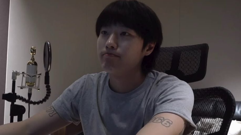 _yuleaves's tweet photo. 이얼굴 왤캐 좋은거임 https://t.co/hNPzU8C0Cq