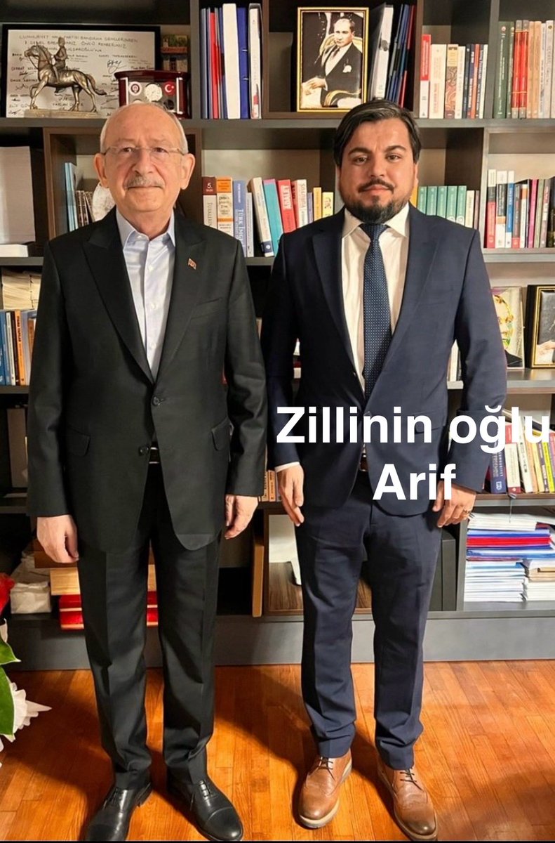 Yilanoglu1's tweet photo. @ilavetvAntalya @kilicdarogluk Peki sağdaki 🛎🛎🛎Li oğlu kimdir ? https://t.co/WSeigppIAY