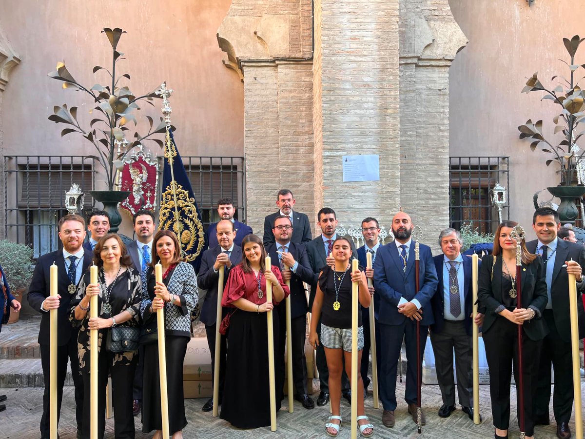HermandadSJO's tweet photo. #SJOCorpus26 | Una representación de nuestra Hermandad ha acompañado en la mañana de hoy a Jesús Sacramentado por las calles de nuestra ciudad. 

¡Alabado sea el Santísimo Sacramento del altar! https://t.co/3BFtb2I4gF