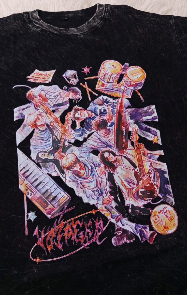 aydanimza's tweet photo. the t-shirts are finally here!! 💕✨ https://t.co/1qABek5WrG