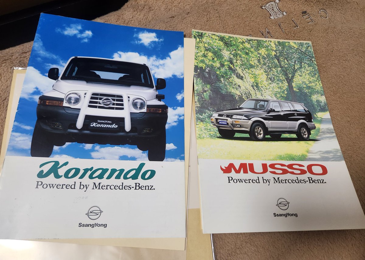GRANDEUR_D's tweet photo. なんとなく日本仕様双龍ムッソ/コランドのカタログをヤフオクで調達

川越市の業者が入れてたんだ… https://t.co/yZmYTQvJQR