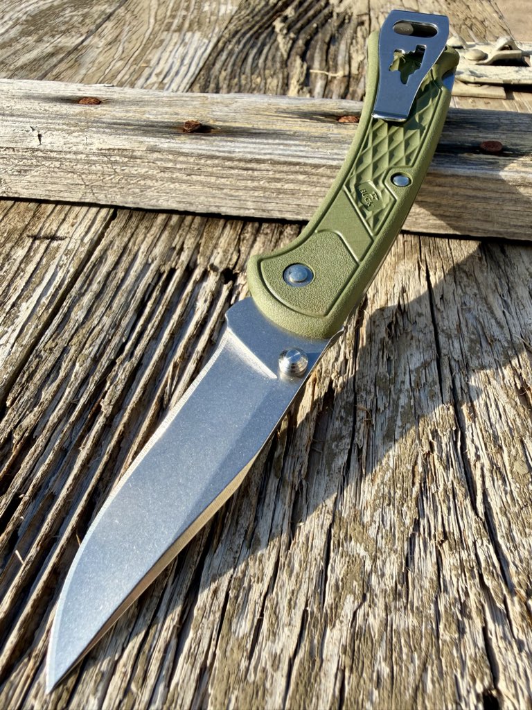 freegwe's tweet photo. Carry of the day 6/4/26. The USA made Buck 112 Slim. A new offering from Buck for those who love the classic knife your grandfather carried but wanted a more modern pocket friendly design. I have more nostalgic memories of this blade shape than any other. Happy Thursday all! https://t.co/TncefqFGLC