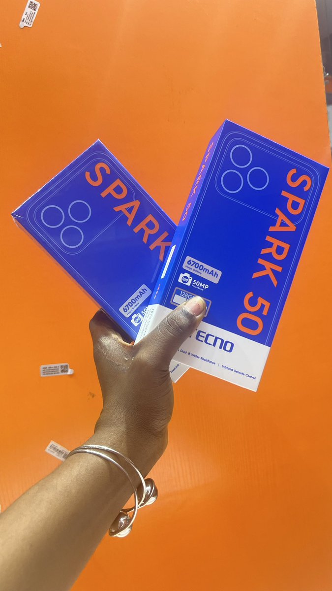 gadgetsfairy's tweet photo. Spark 50 Pro now available 🔥
₦185,000 only 

Go Easy Buy and secure yours today with just ₦60,000 down payment 📱✨

Available in Lagos | Victoria Island

#Spark50Pro #EasyBuy #SakaTinubuphones #GadgetsFairy #VITechDeals #easybuyinvi #PaySmallSmall #PhoneDealsinsaka https://t.co/amxd4DKDRX