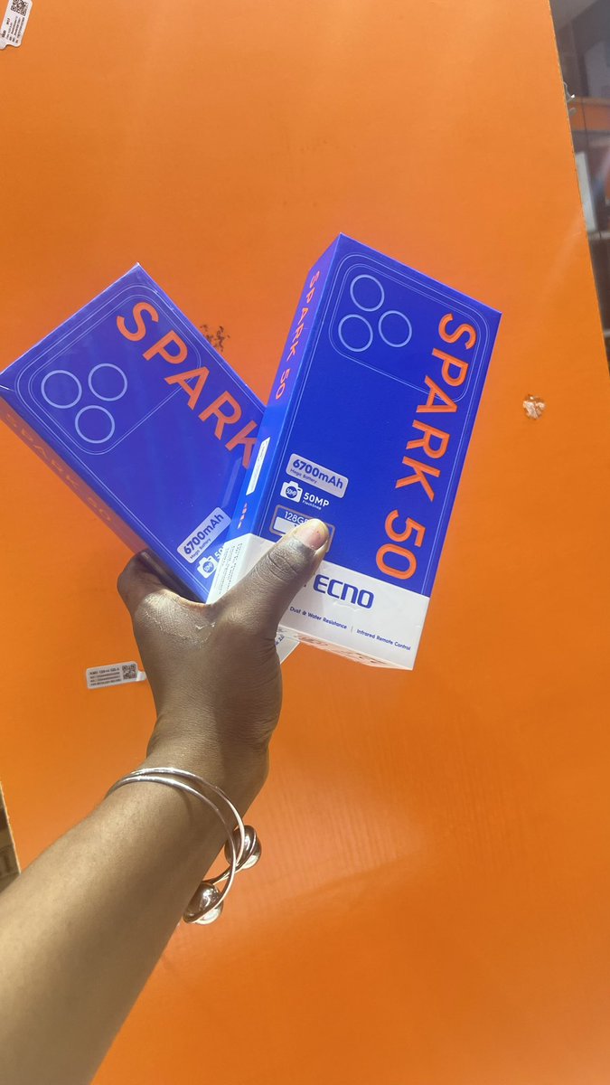 gadgetsfairy's tweet photo. Spark 50 Pro now available 🔥
₦185,000 only 

Go Easy Buy and secure yours today with just ₦60,000 down payment 📱✨

Available in Lagos | Victoria Island

#Spark50Pro #EasyBuy #SakaTinubuphones #GadgetsFairy #VITechDeals #easybuyinvi #PaySmallSmall #PhoneDealsinsaka https://t.co/amxd4DKDRX