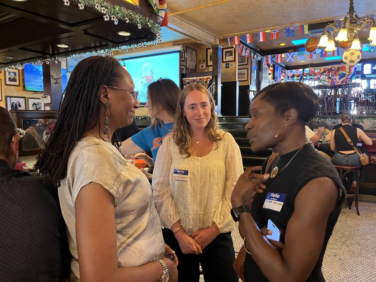 FWANY's tweet photo. WestConn is back. And yesterday's Summer Social showed exactly why.

A room full of professionals making connections, exchanging ideas, and building relationships that matter. Huge thanks to the committee for making it happen. Join us for what's next. #FWAForward #WomenInFinance https://t.co/RsiuGV8UkD