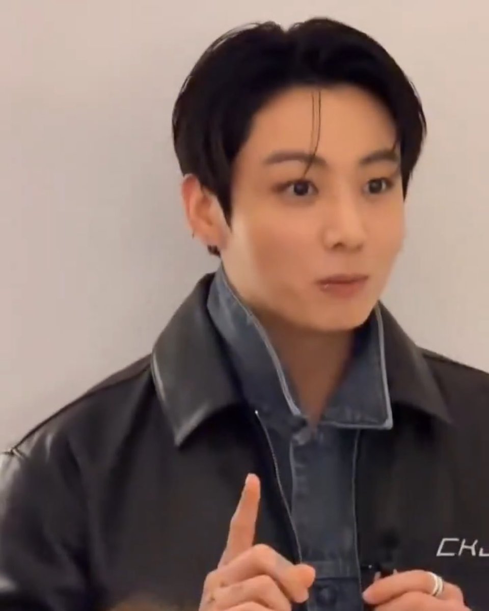 MJRRORBVLL's tweet photo. we should all just die😭😭😭😭😭😭😭😭😭😭😭😭😭😭😭😭😭😭😭😭 https://t.co/o3jT2Fr58i