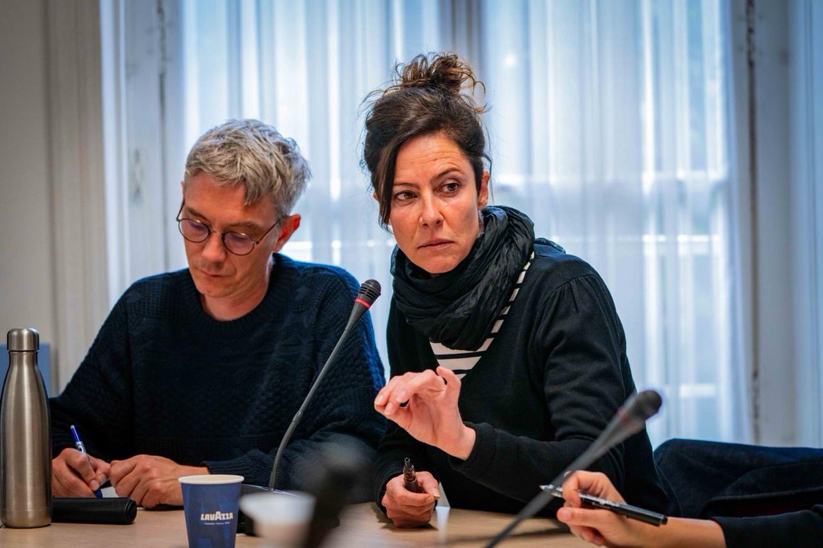 S_Legrain's tweet photo. Passionnants échanges à l’Assemblée avec des signataires de la tribune Zapper Bolloré.

Bravo à elles et eux pour leur mobilisation courageuse. 

Ce n’est que le début. La résistance s’amplifie et s’organise. Nous y prenons notre part.

Dans un an, on démantèle l’empire Bolloré ! https://t.co/BMcN7wQ9ED
