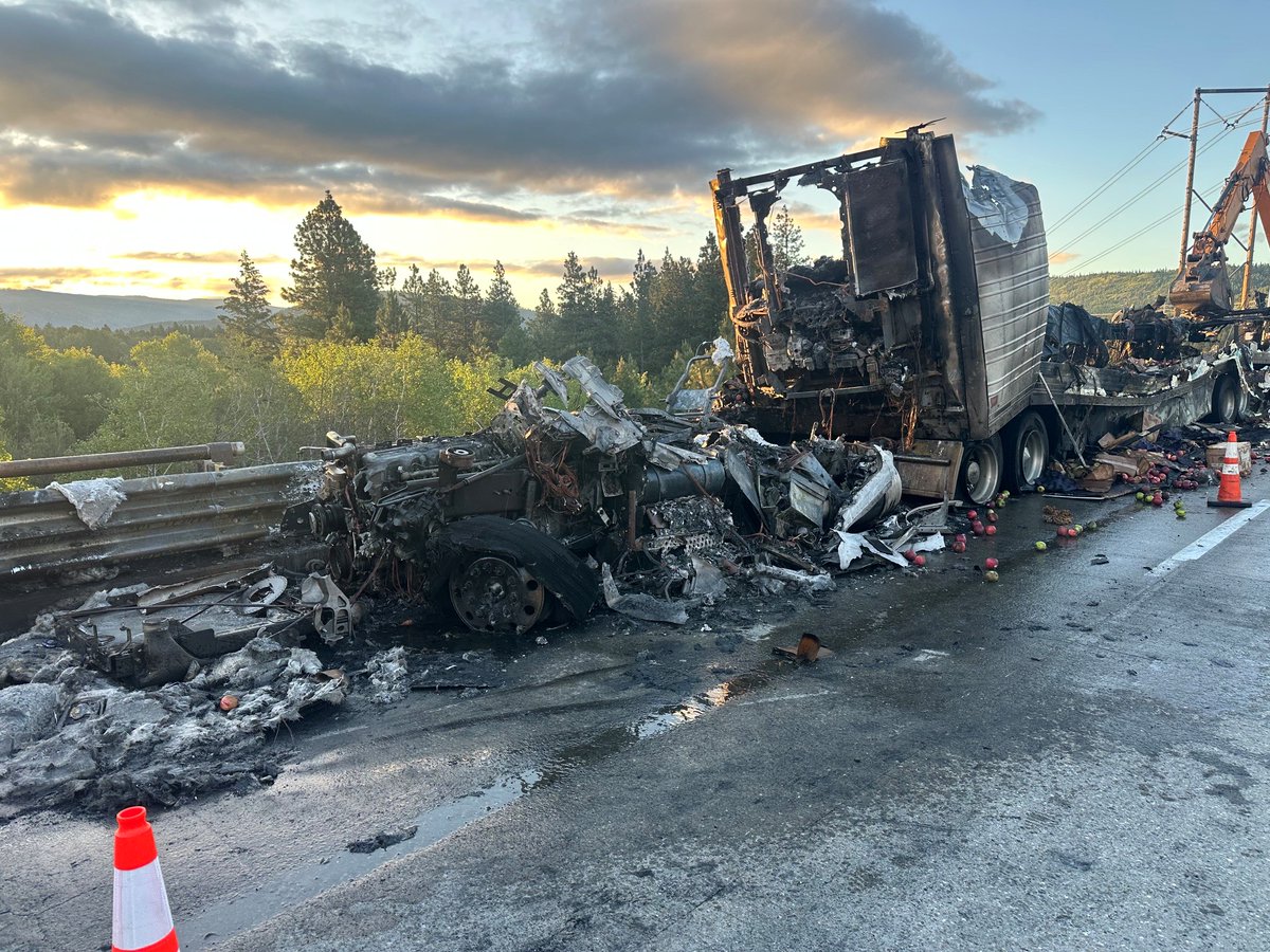 SnoqualmiePass's tweet photo. Westbound I-90 near Cle Elum will remain closed for several more hours. A semi truck caught fire early this morning. Crews are mopping up &amp; assessing bridge damage. Detour US 97. https://t.co/JZkUrxVniA