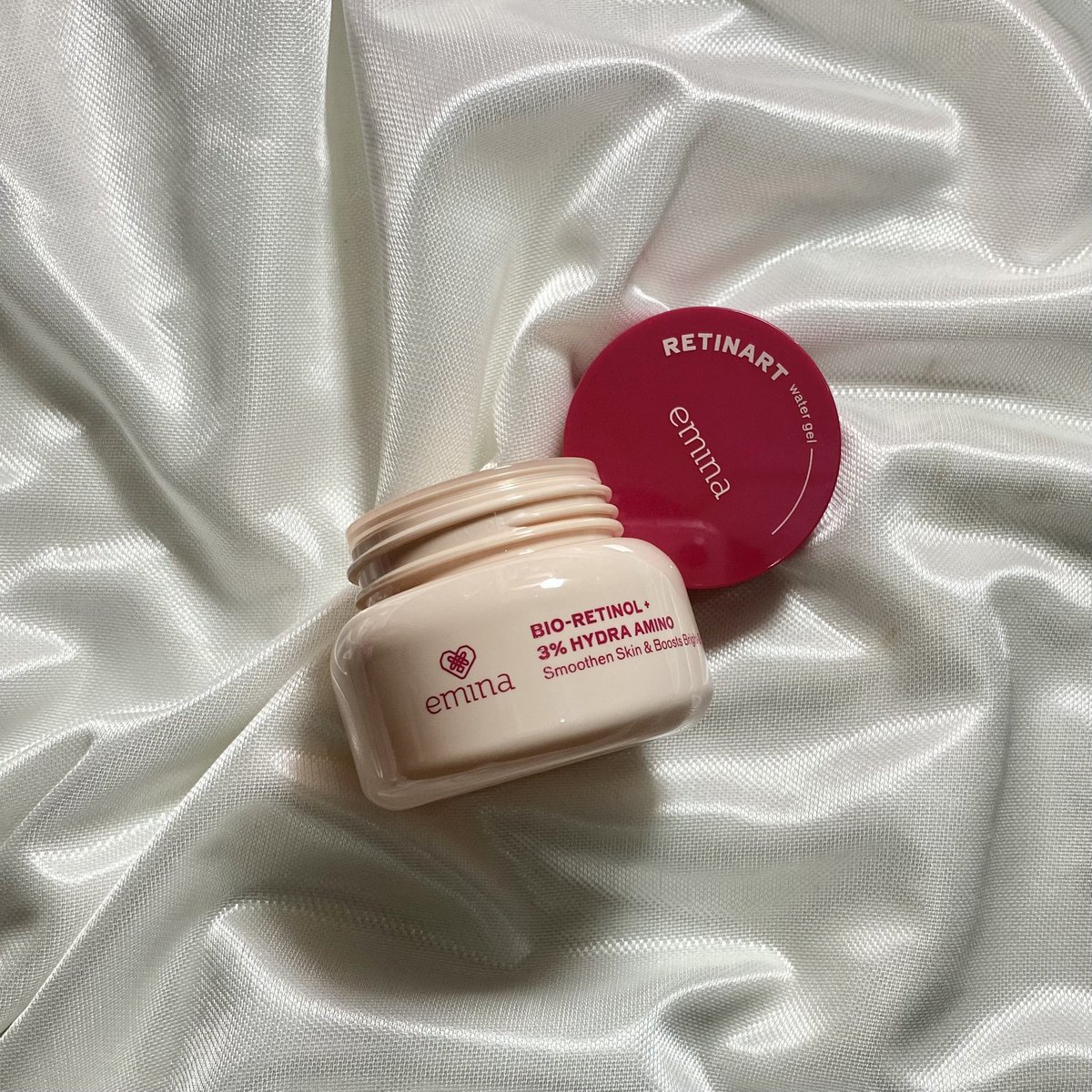bo0chill's tweet photo. finally nemu moisturizer bio-retinol cuma 30ribuan yg super gentle &amp; safe dipake daily pagi malem🫶🏻 https://t.co/rAm7CPXuMM