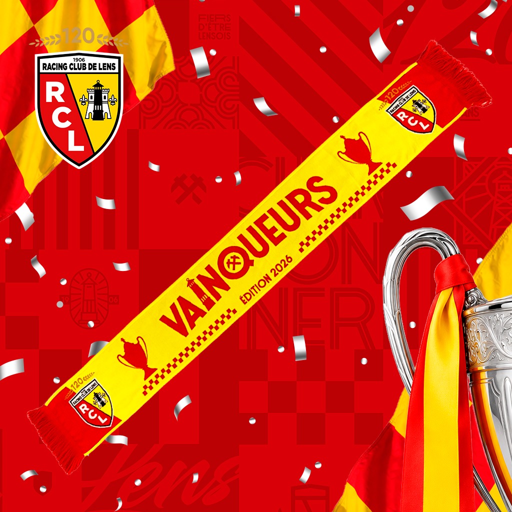 RCLens's tweet photo. Restez dans  ̶l̶e̶ ̶c̶o̶u̶p̶ la 𝑪𝒐𝒖𝒑𝒆 🏆

En complément du t-shirt #ŒuvreDARTésiens, retrouvez dès à présent l'écharpe 𝗩𝗔𝗜𝗡𝗤𝗨𝗘𝗨𝗥𝗦 sur la boutique en ligne du Racing. 👇