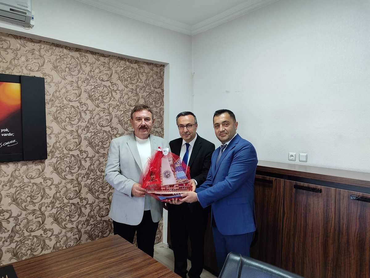 GerzeHEM's tweet photo. YIL SONU SERGİSİ DÜZENLENDİ vatandaşlar tarafından büyük ilgi gördü.“Hayat Boyu Öğrenme Haftası'' etkinlikleri kapsamında Gerze Halk Eğitimi Merkezi Müdürlüğünce 2025-2026 eğitim öğretim yılı, yıl sonu sergisi düzenlendi.https://t.co/ctp9mX65oJ https://t.co/k2XC48z2DY