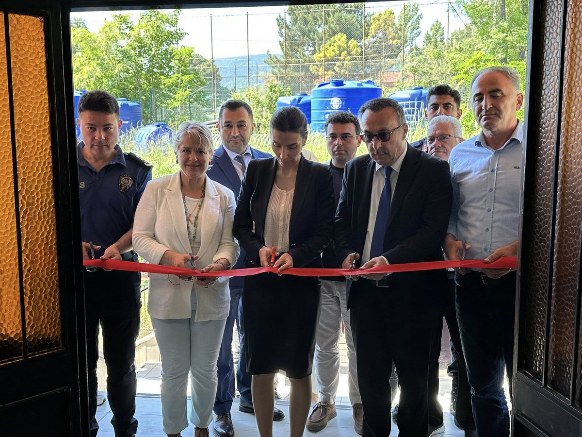 GerzeHEM's tweet photo. YIL SONU SERGİSİ DÜZENLENDİ vatandaşlar tarafından büyük ilgi gördü.“Hayat Boyu Öğrenme Haftası'' etkinlikleri kapsamında Gerze Halk Eğitimi Merkezi Müdürlüğünce 2025-2026 eğitim öğretim yılı, yıl sonu sergisi düzenlendi.https://t.co/ctp9mX65oJ https://t.co/k2XC48z2DY
