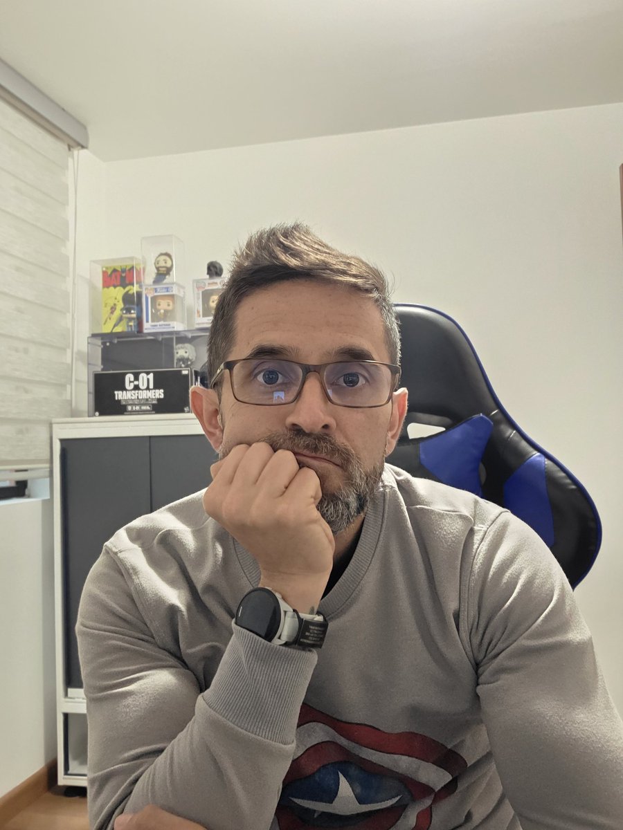 Sumercenator's tweet photo. Yo // Videojuego del año en el que nací 👀 https://t.co/hUj8GdgR9N