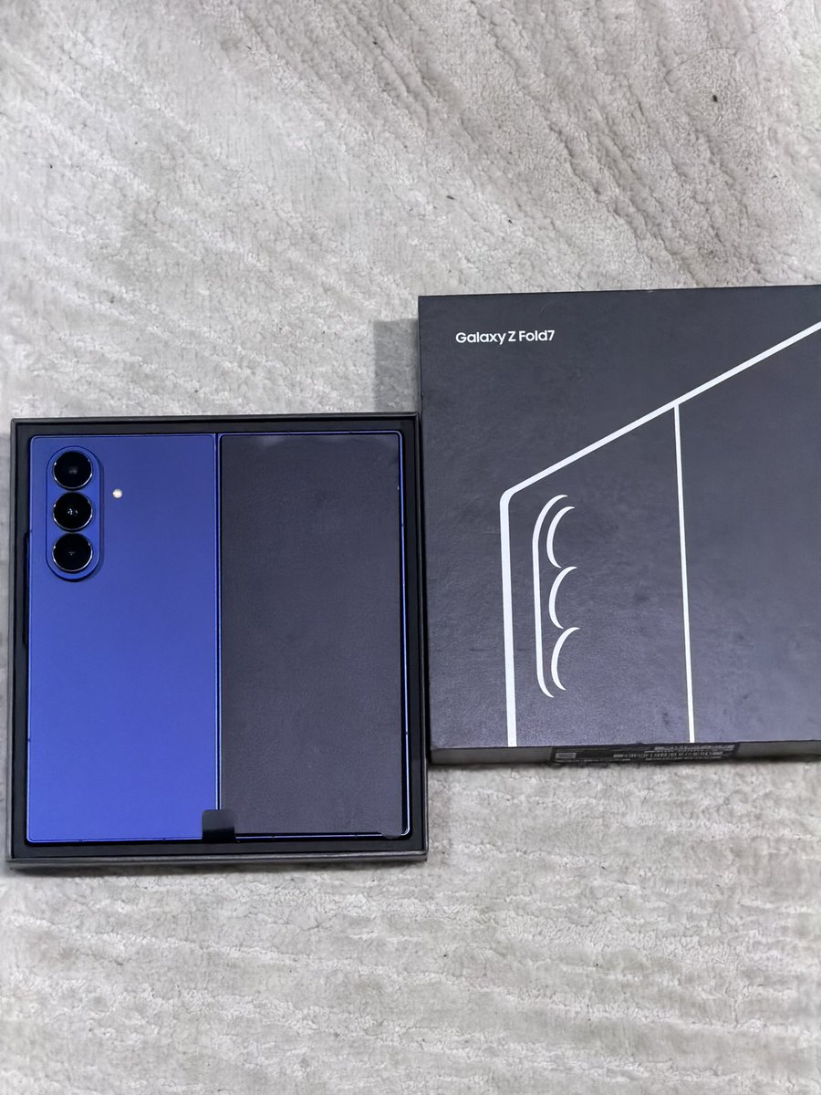 drightgadgets's tweet photo. Today’s deal (1)🔥🔥🔥🔥🔥🔥🔥

Open box 

Samsung fold 7

12GB -256GB storage 

Super clean, good as new and in 100% perfect condition with all accessories for 

🏷️ 1,400,000

Save 🧤 over 200,000 on this 

One time offer ❌

#drightdeals https://t.co/Spc0vEVk0g