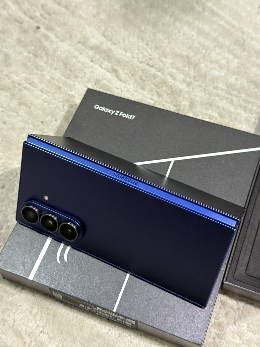 drightgadgets's tweet photo. Today’s deal (1)🔥🔥🔥🔥🔥🔥🔥

Open box 

Samsung fold 7

12GB -256GB storage 

Super clean, good as new and in 100% perfect condition with all accessories for 

🏷️ 1,400,000

Save 🧤 over 200,000 on this 

One time offer ❌

#drightdeals https://t.co/Spc0vEVk0g