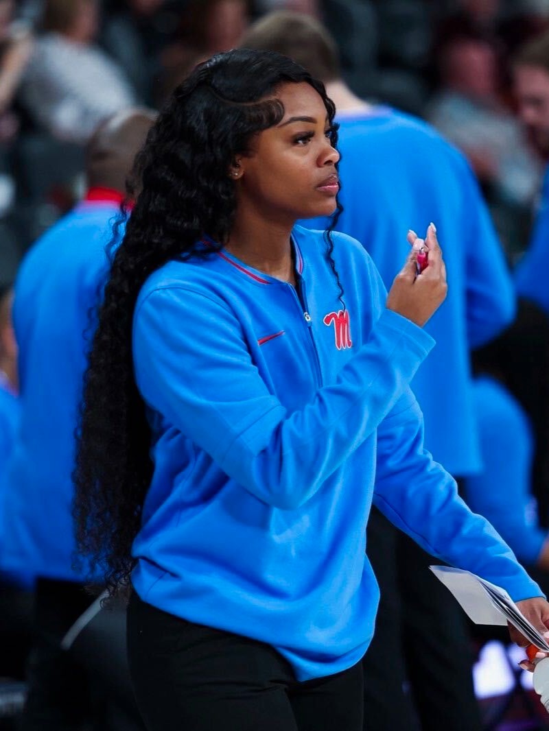 OleMissWBB's tweet photo. Happy birthday to Coach Myah Taylor! 🥳 

Have the best day!

#HottyToddy x @myah_taylor https://t.co/azWMpxlJia