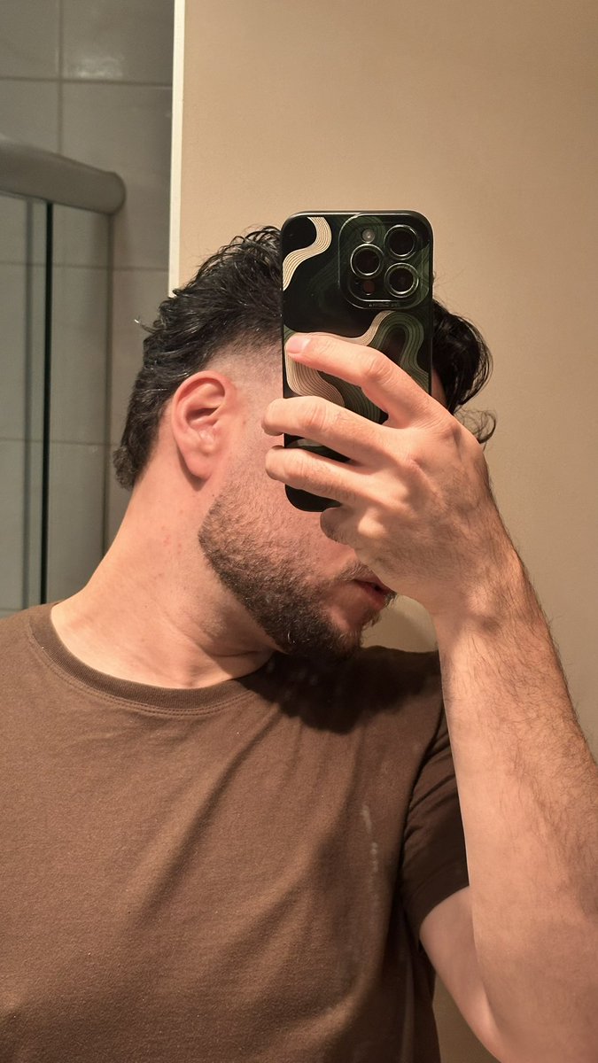 RodLupus's tweet photo. Amando um cabelo novo https://t.co/EqZl2wDHa5