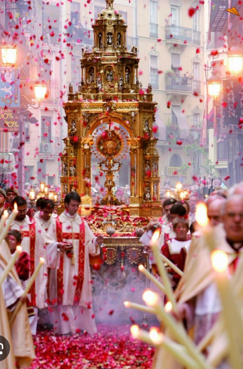 YCofradia's tweet photo. Tres Jueves hay en el año que brillan más que el sol: Jueves Santo, Corpus Christi y el día de la Ascensión.
Feliz #CorpusChristi2026 https://t.co/OqITlhpWi5