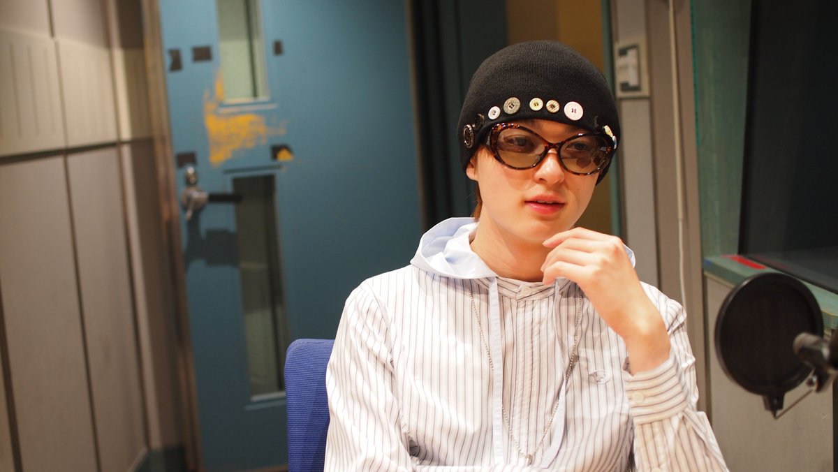 STARGLOWTHEBASE's tweet photo. #STARGLOW
#スタベース 放送中📻

🗣️ゲスト #崎山蒼志 さん
「最近好きなバンドは Geese」
「３歳からビジュアル系のMV見てた」

🗣️RUI
「僕も #PlasticTree 好きで
　今日も聴いてきた！」
@Pla_Staff

https://t.co/w8WQfArs7V https://t.co/bWVDqhGfjX