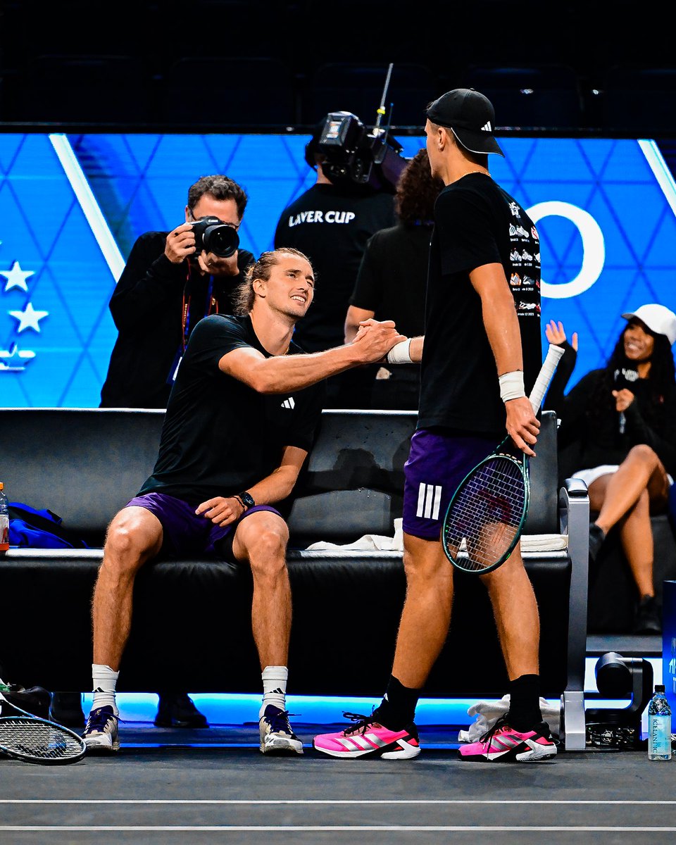 LaverCup's tweet photo. Semifinal spotlight 🔦

Laver Cup San Francisco teammates Alexander Zverev and Jakub Mensik meet for the second time on clay this year. This time, a spot in the Roland-Garros final is on the line.

#LaverCup #TennisUnrivaled https://t.co/Ztdp4dzXrJ