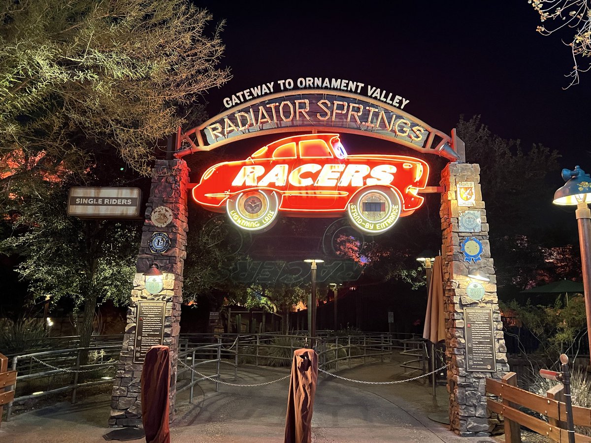 amybmathis's tweet photo. @disneytipsguy I agree! Plus, the night vibes are particularly fabulous all around Carsland. So glad we went back! https://t.co/p2Vwk6Djc7