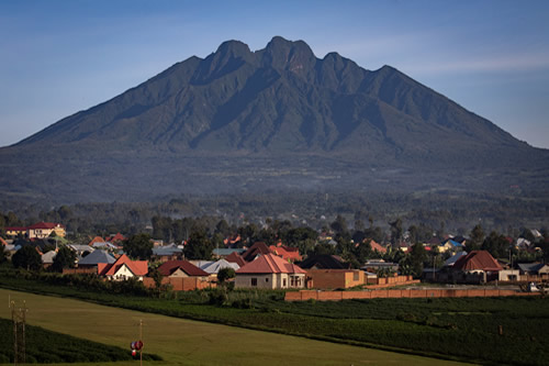 ToursUsalama's tweet photo. Join us for a 3 days #Rwanda #cycling #adventure through the villages.

Nothing beats the rhythm of 2 wheels &amp; the sound of children laughing by the roadside. Today's village ride through the shadows of the #volcanoes was the perfect blend of local culture &amp; breathtaking #nature. https://t.co/U0a39lmY33