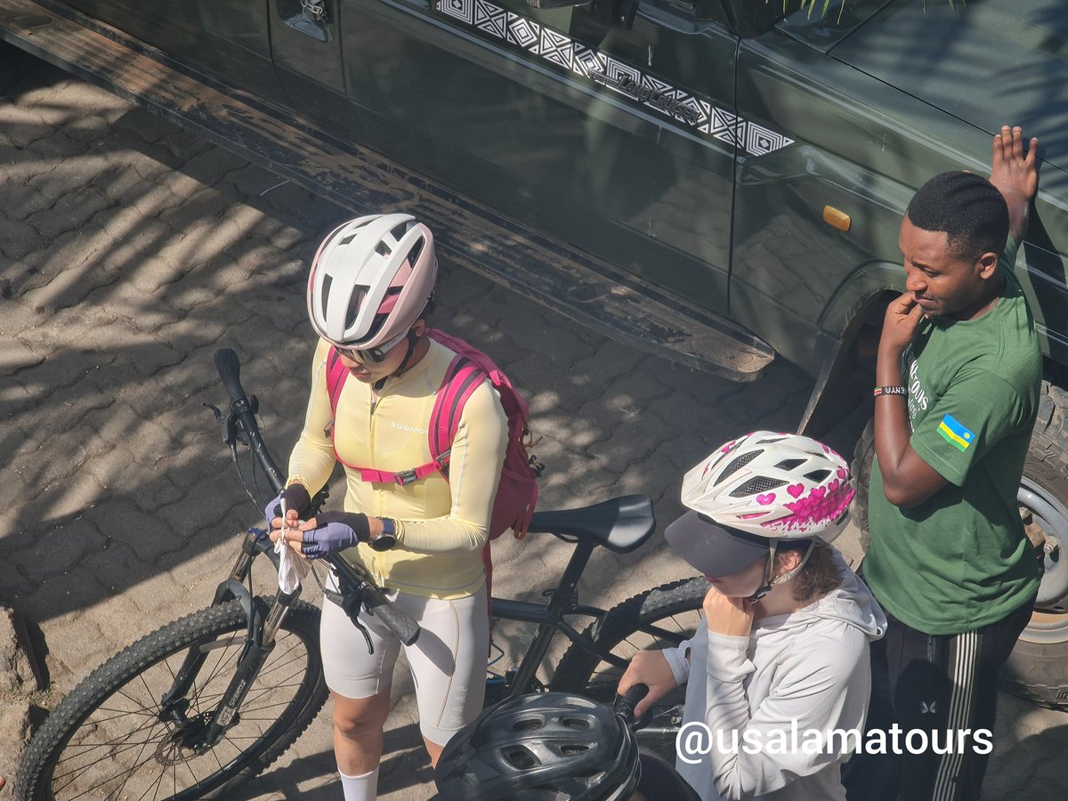 ToursUsalama's tweet photo. Join us for a 3 days #Rwanda #cycling #adventure through the villages.

Nothing beats the rhythm of 2 wheels &amp; the sound of children laughing by the roadside. Today's village ride through the shadows of the #volcanoes was the perfect blend of local culture &amp; breathtaking #nature. https://t.co/U0a39lmY33