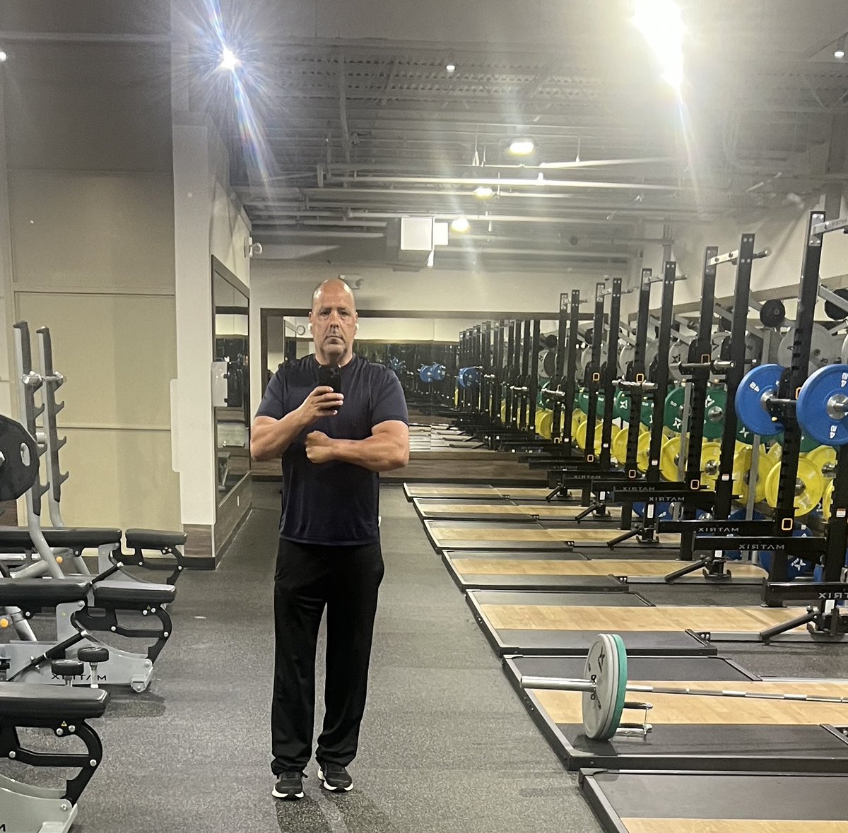 Montejp231's tweet photo. 7 AM Workout #Fitnessmotivation Chest  Abs. Cardio.  Getting leaner https://t.co/ENRxfBgXoi