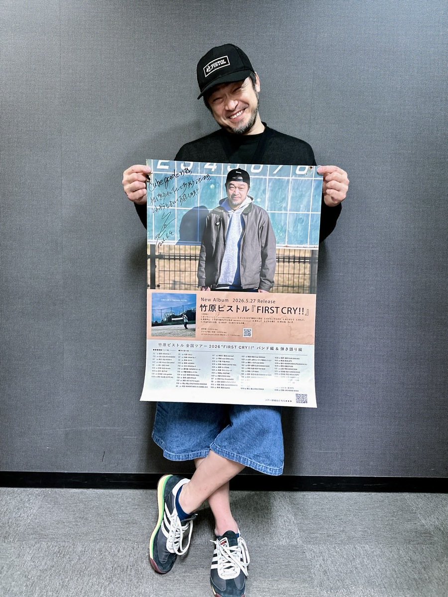 G1WzlOb8admT2Zt's tweet photo. 北海道/札幌 cube gardenにて、でした!!
急遽の開催決定だったのにも関わらず、たくさんの皆さんにお越しいただけて本当に嬉しかったです。
くぅうぅぅ〜、ありがたいぜ。。楽しいぜ。。と思いながら演っていました、ほんとに。
来月はJOINALIVE。その後全国ツアーでも。
ちょいちょい通わせていただけて嬉しいです、北海道!
したっけ!!