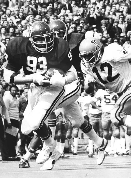 wendyaveli's tweet photo. It’s Lee Roy Selmon Day! @OU_Football https://t.co/ud8nCk0Xao