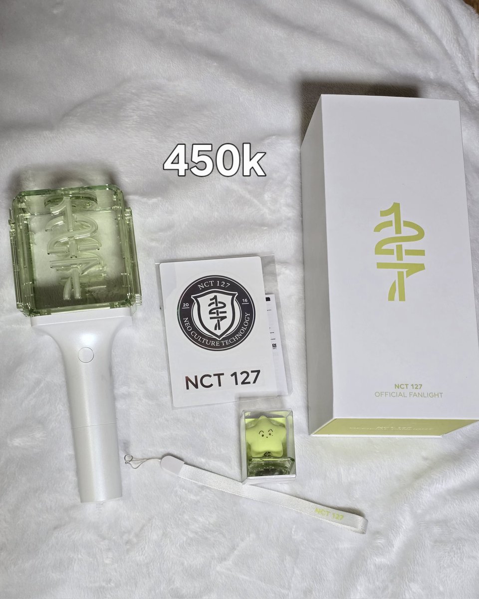 melkyumei's tweet photo. ‼️wts want to sell‼️ HELP RT

aku mau jual beberapa merch nct aku, yg minat atau mau tanya tanya langsung dm aja ya

🍊 oren ✅️
📍bandung
❌️ not for sensitive buyer
📦 harga exc packing https://t.co/bJGEAABp5y