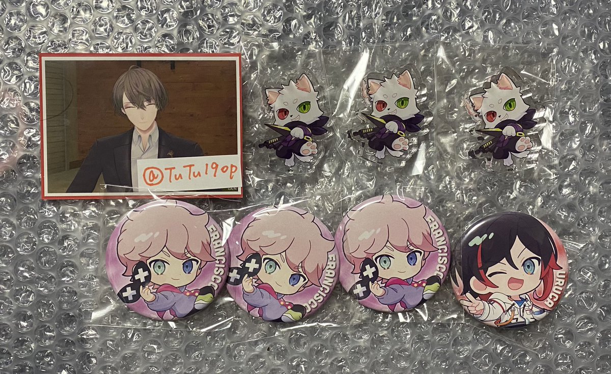 TuTu19op's tweet photo. 【交換】CR crazyraccoon くじ ガチャ RANDOM BADGE WOBBLE ACRYLIC BLOCK 

譲:画像のもの

求:アクリルブロック🐰🧚
　缶バッジ🐰🧚>➕>🌟

異種⭕️（アクリルブロック最優先で求めてます！）
お気軽にお声がけください。 https://t.co/XLCNeUoA87