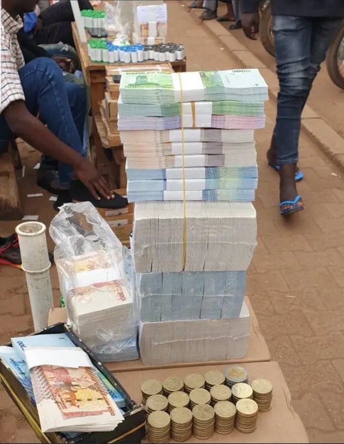 Bravejonathano2's tweet photo. But why can’t thieves steal these guys but rather decide to robe banks that have security? https://t.co/f1Fa2PzPJo