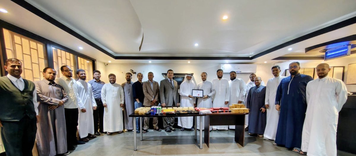RCPA429's tweet photo. تتقدم أسرة شركة رامي الخضر بأسمى آيات التهاني والتبريكات لسعادة مدير عام المراجعة والجودة الأستاذ سراج مجاهد بمناسبة حصوله على شهادة زمالة المجمع العربي الدولي للمحاسبين القانونيين . 
وإذ تحتفي الشركة بهذا الإنجاز المتميز، فإنها تتمنى له دوام التوفيق والنجاح، ولجميع موظفيها وكوادرها الوصول إلى أعلى الدرجات والشهادات المهنية رفعةً لمهاراتهم .