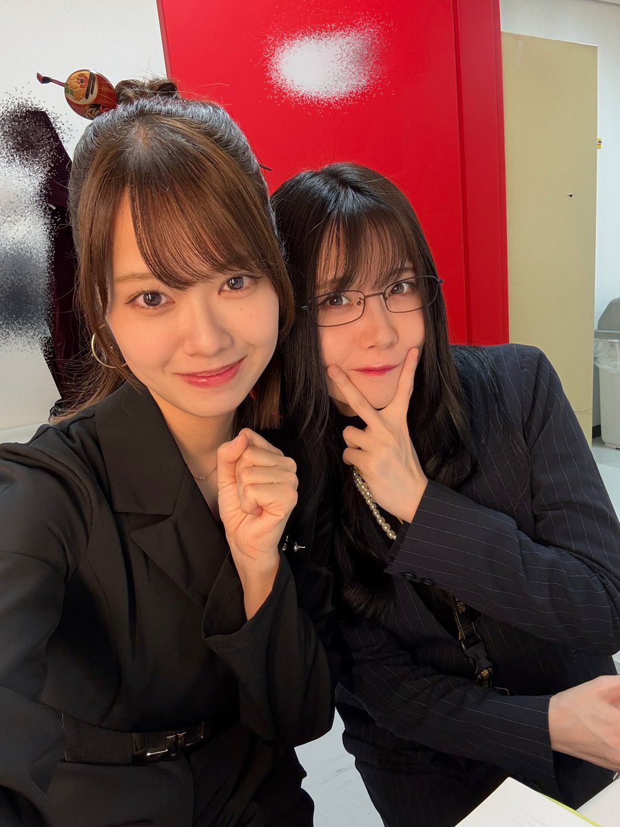 Odaeristmas's tweet photo. 本日もありがとうございました！！！

山田花子役の鳴海まいさん
お誕生日おめでとうございます🎂✨
身長差！！！！！可愛い！！！

みなさんとお写真撮っていただきました！

私は明日で最後！
大黒叶として明日もキャプテンします！

#アイディールセミナー https://t.co/AAkABEbJ69